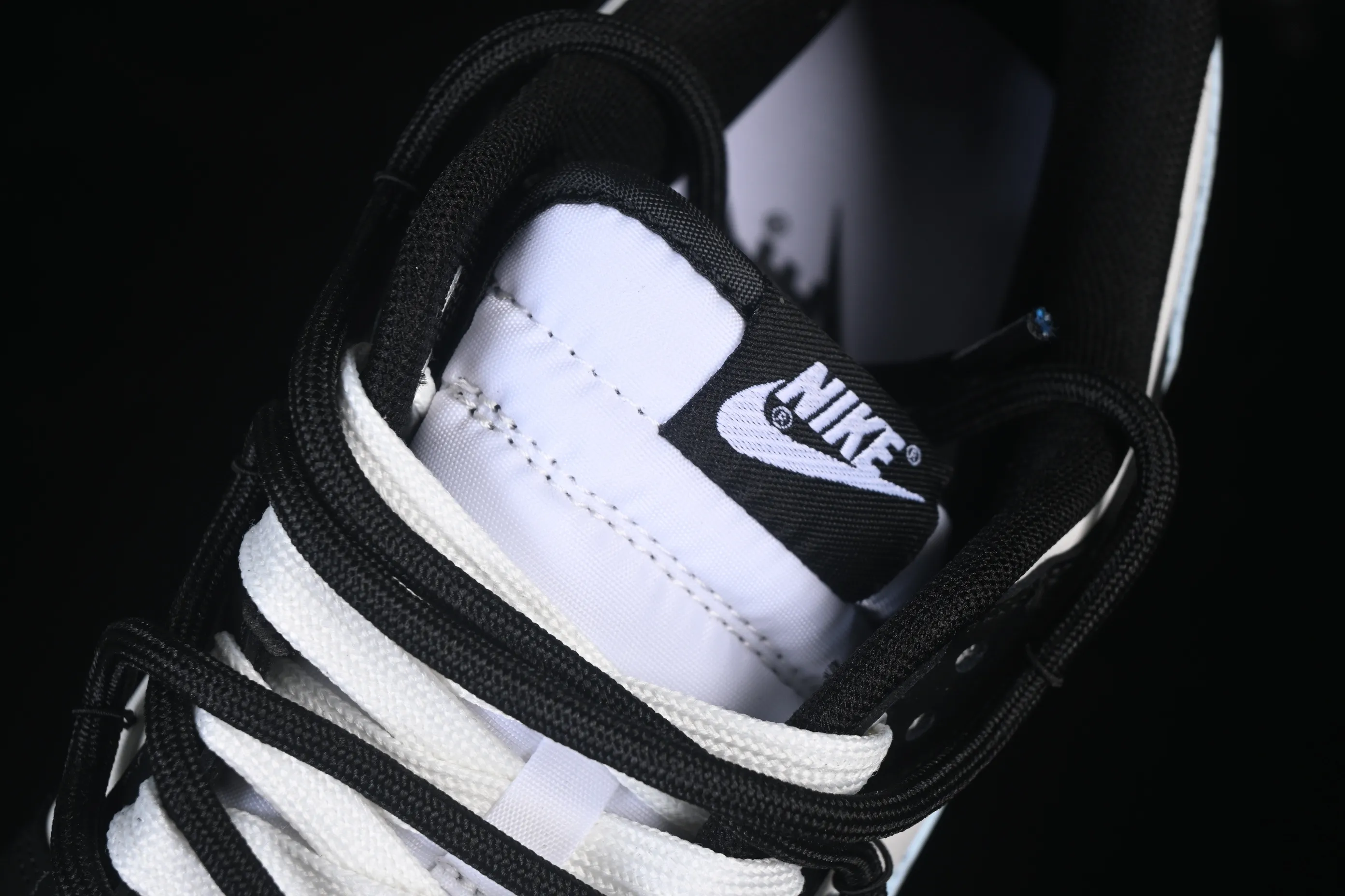 All Categories Nk SB Dunk Series Nk SB Dunk Low High-end Customized Low-top Shoes Nike SB Dunk Low "Just Do It" Straps Anniversary High-end Customized Low-top Casual Shoes BB0515-090